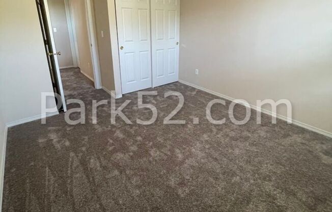 3 beds, 2.5 baths, $2,395