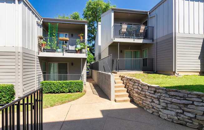 Building exteriors and grounds at The Biltmore Apartments located in the Vickery Midtown neighborhood of Dallas, TX.