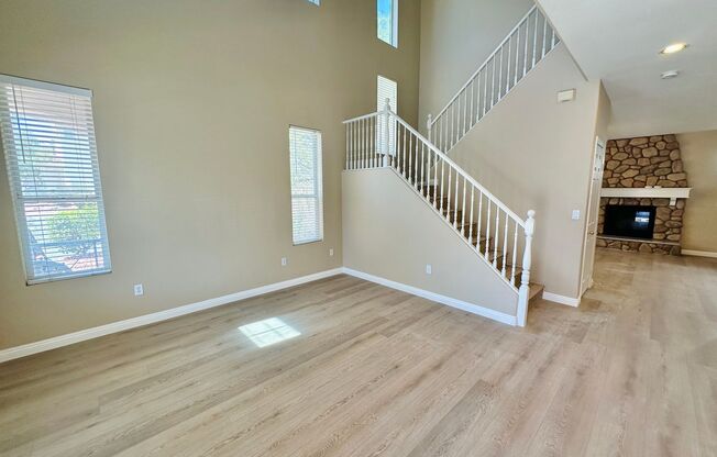 Newly renovated Southwest gated community two story house with hard flooring 1897sqft