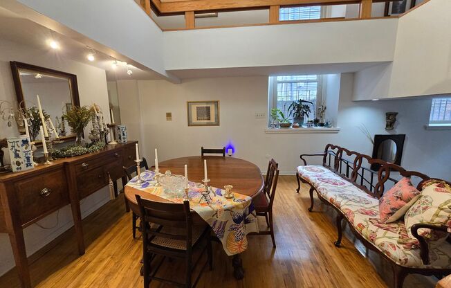 BEAUTIFUL BRIGHT TRI-LEVEL APARTMENT - OFF STREET PARKING INCLUDED AVAILABLE SEPT 10!