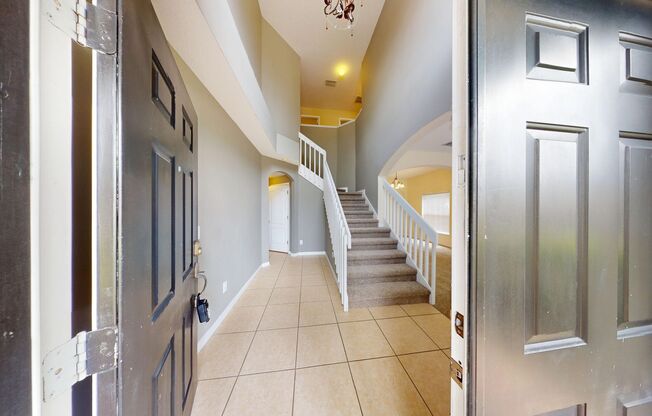 FABULOUS 4/2.5 HOME IN GATED CALABRIA COVE/SANFORD *Available Now*