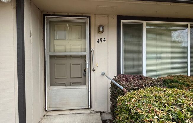 1 bed, 1 bath, 500 sqft, $1,050, Unit 494