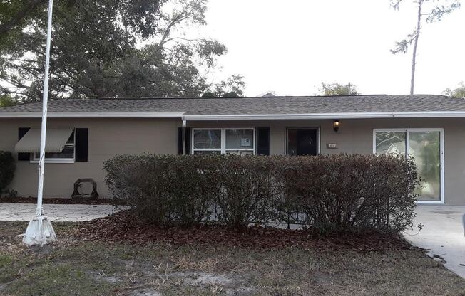 5019 16th St Zephyrhills, FL 33542 MOVE IN SPECIAL!! $250 off 1st Months Rent!!!