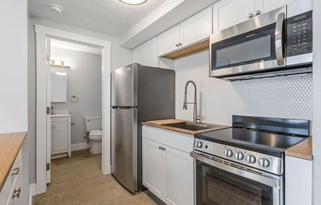 1 bed, 1 bath, 404 sqft, $1,299, Unit Unit 208