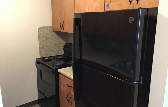 1 bed, 1 bath, 682 sqft, $1,230, Unit GL37006