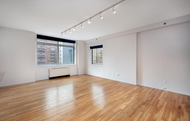 143 E 34 ST