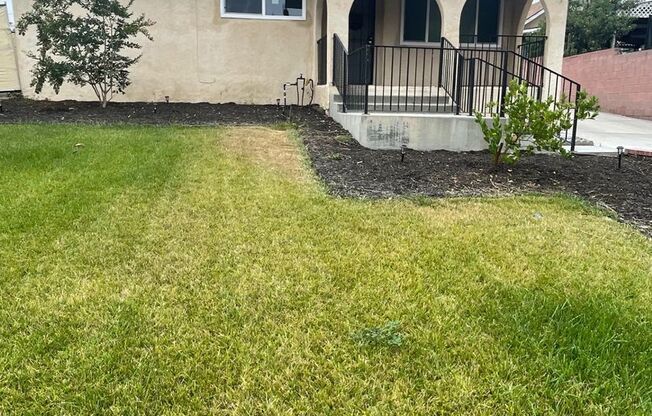 Beautifully Upgraded 3bed 2 bath Front House