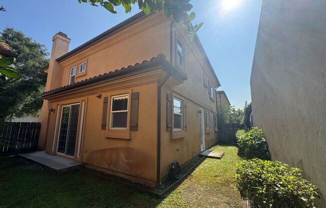 Monrovia 3beds 2.5 bath PUD for lease