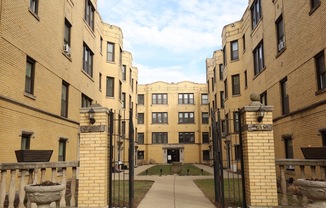 3813 GREENVIEW