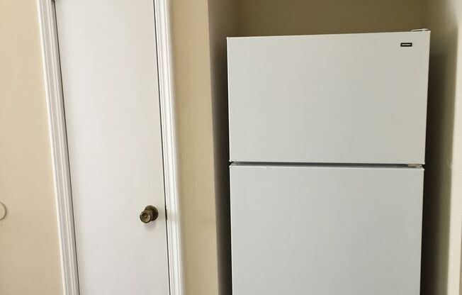 1 bed, 1 bath, 600 sqft, $1,200, Unit D5