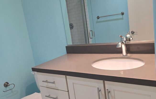 3 beds, 3.5 baths, $2,700