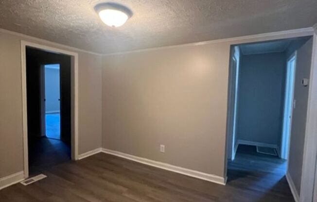 2639 Crystal Springs Drive    ** 2 WEEKS FREE **
