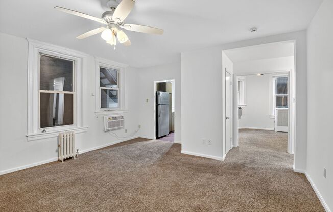 Available Now! 2Bd / 1.5Ba in the Heart of Adams Morgan!