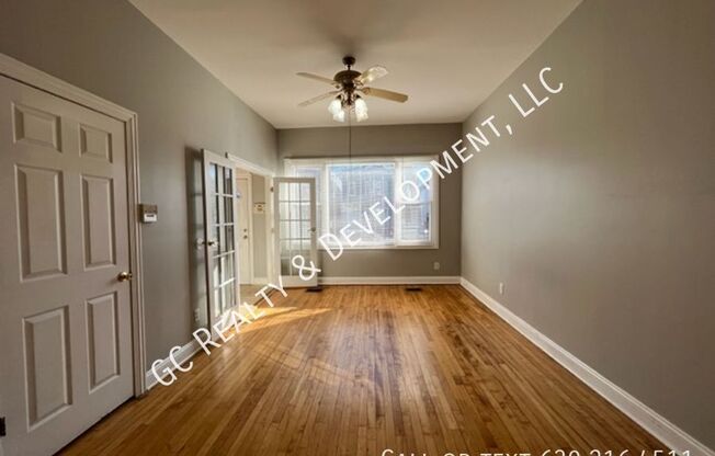 2840 N MAPLEWOOD AVE
