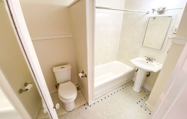 Studio, 1 bath, 437 sqft, $1,395, Unit 308