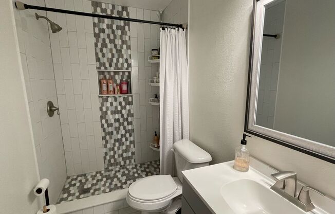 2 beds, 2 baths, $1,595