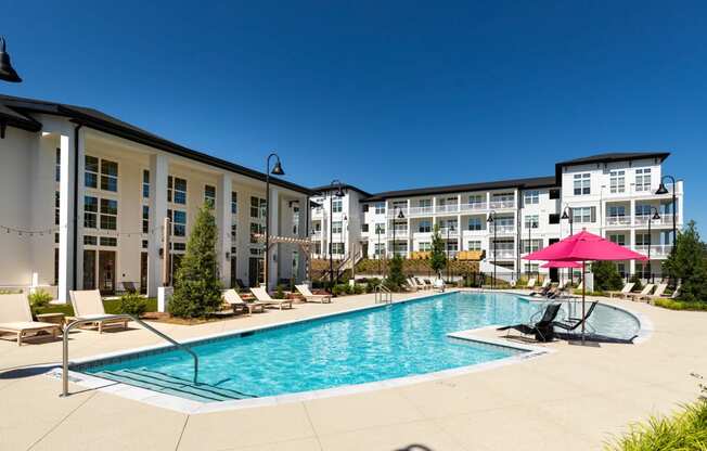 Pool And Sundeck at The Quincy Apartments, Acworth, GA, 30102