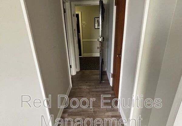 123 N BROAD ST