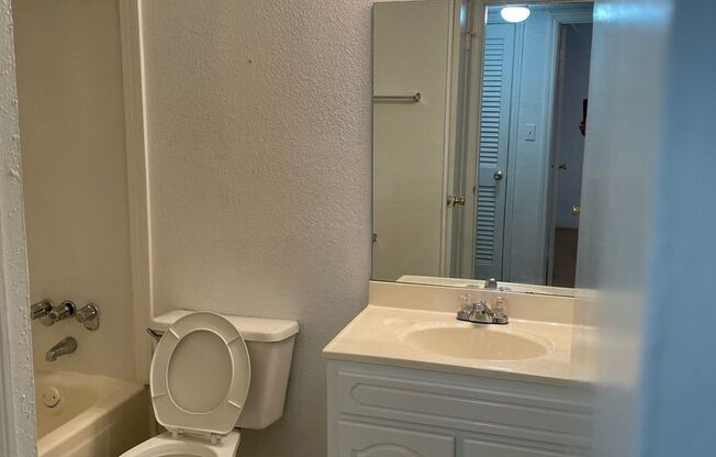 2 beds, 2 baths, 912 sqft, $1,300, Unit 315-102