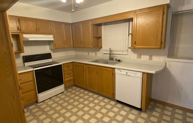 Very nice 3 bed 1 bath house, $1325