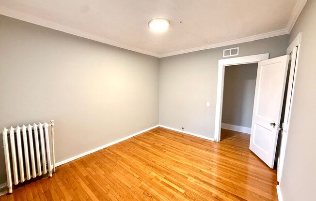 3 beds, 1.5 baths, $1,750, Unit 3801 Jones Street-Unit 6