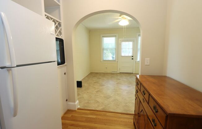 Charming 3 Bedroom, 2 Bathroom on Kilbourne - Available Mid-September!