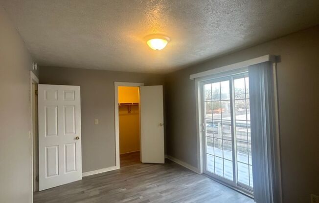 2 beds, 1 bath, 800 sqft, $899, Unit 710 C