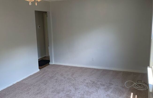 Beautiful 3 Bedroom home off of the Virginia Capitol Trail Available April 15th!