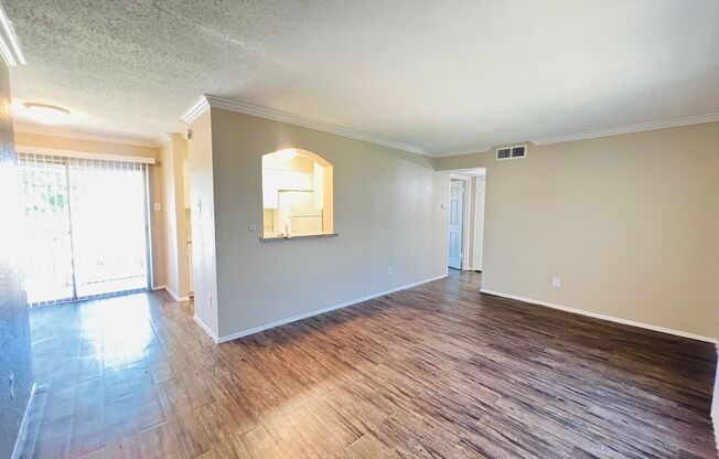 1 bed, 1 bath, 666 sqft, $1,175, Unit 2-208