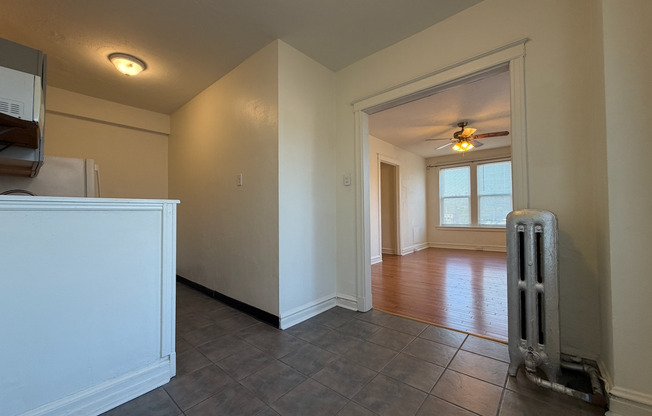 Studio, 1 bath, 450 sqft, $945, Unit 309
