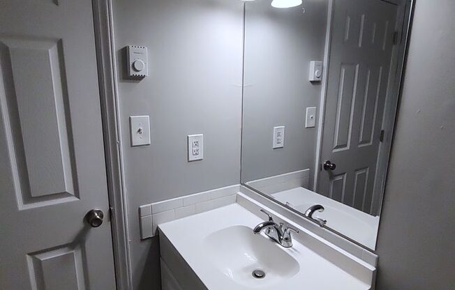 1 bed, 1 bath, 576 sqft, $750, Unit 3625-H
