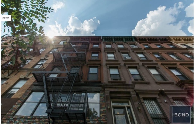 2144 5th Ave (w/ Cafe)