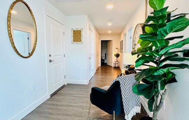 2 beds, 1 bath, 1,047 sqft, $5,150, Unit 410-815