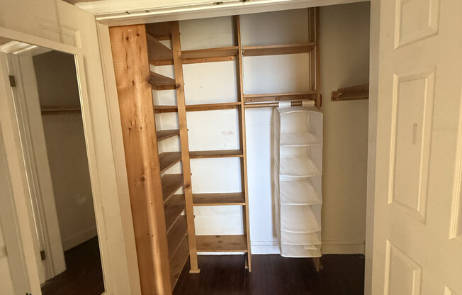 351 W 114 ST