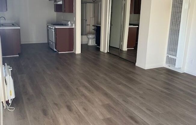 Laurel Canyon Apartments