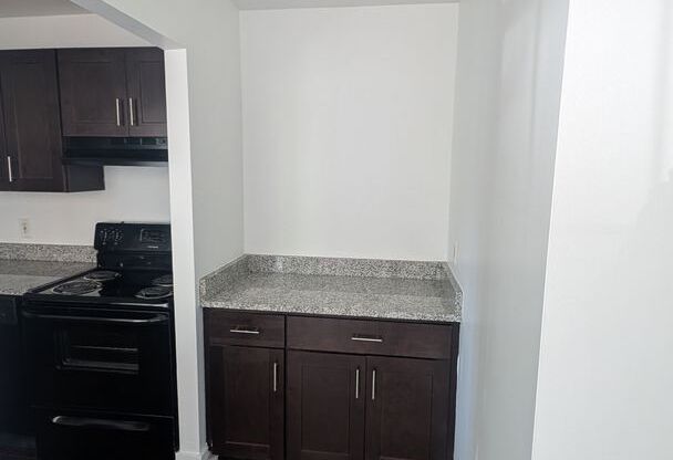 1 bed, 1 bath, 689 sqft, $1,500, Unit 106