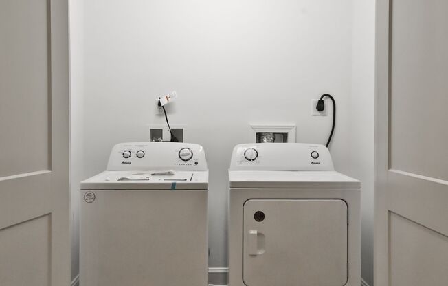 1 bed, 1 bath, 833 sqft, $1,650, Unit 203