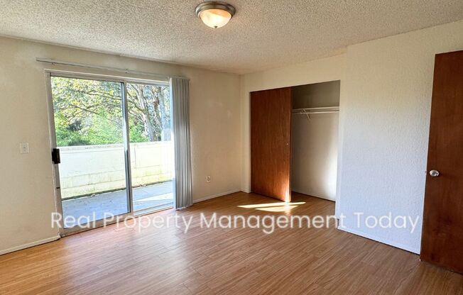 3 beds, 1.5 baths, 1,200 sqft, $1,950, Unit 8410 Unit B