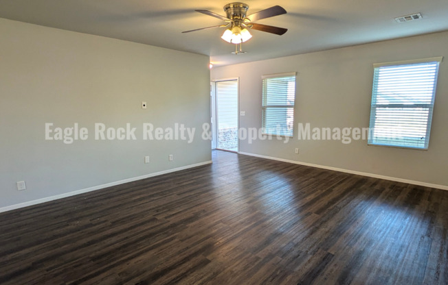 3 beds, 2 baths, $1,700