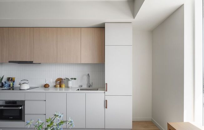 Studio, 1 bath, 411 sqft, $2,950, Unit 306