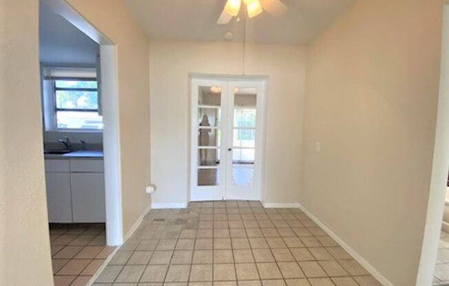 2 beds, 1 bath, $1,275