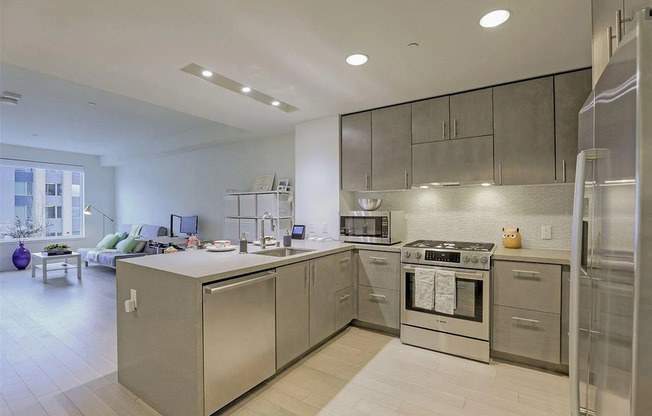 51 Innes Ct Apt 211