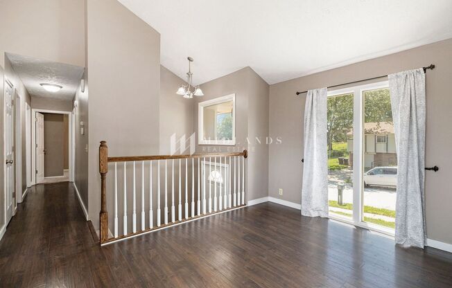 Millard 3 Bed / 2 Bath Split Entry