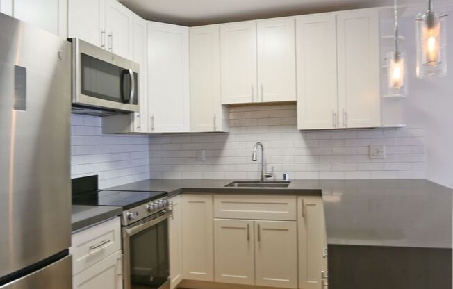 1 bed, 1 bath, $1,995