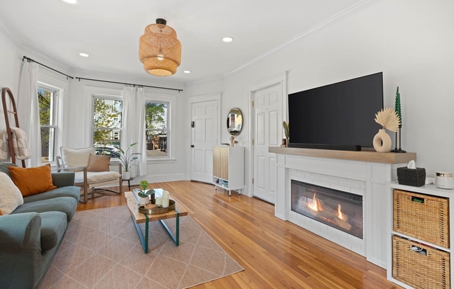 29 MANSFIELD ST