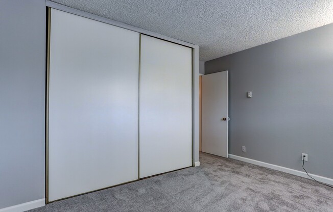 2 beds, 1 bath, 836 sqft, $1,495, Unit 29