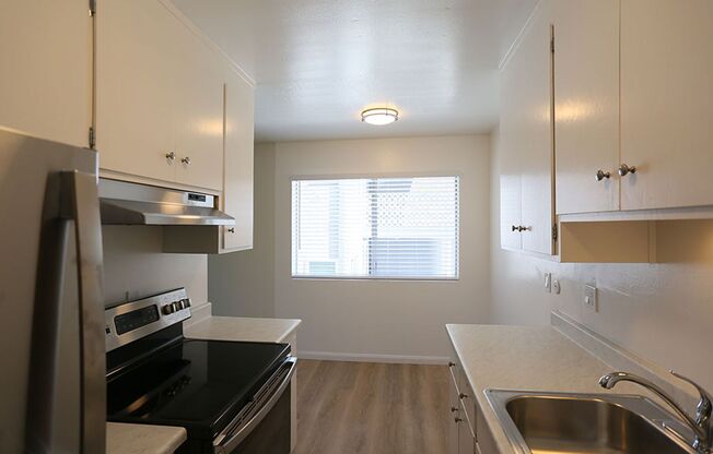 1 bed, 1 bath, $2,000, Unit # 204