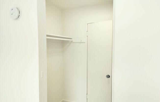 Studio, 1 bath, 350 sqft, $1,425, Unit 5478-19