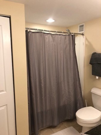 2 beds, 2 baths, 983 sqft, $4,500, Unit 1221