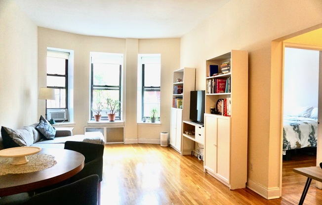 30 E 95 ST
